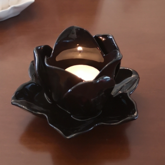 bo concept Other - Bo concept flower tea light holder (32$ for all 4)